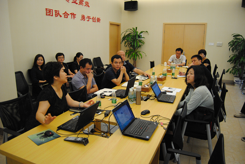 中免集團(tuán)董事長(zhǎng)、總經(jīng)理彭輝蒞臨三亞免稅店視察指導(dǎo)工作