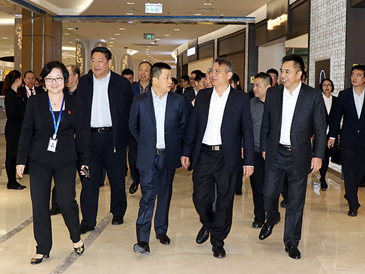 離島免稅新政重大標(biāo)志性項目落成  海口、博鰲免稅店開業(yè)儀式在?？陧樌e行