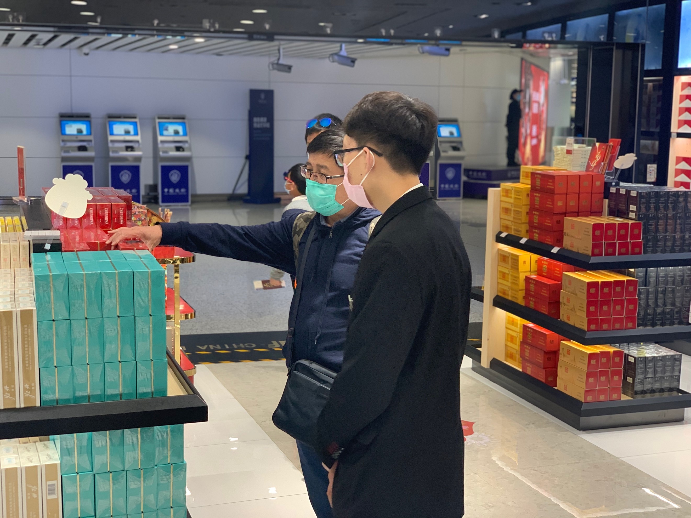 【中國(guó)免稅人在行動(dòng)?黨員先鋒篇】之二： 不忘初心，凝心聚力——中免黨員抗擊疫情，發(fā)揮黨員先鋒模范作用