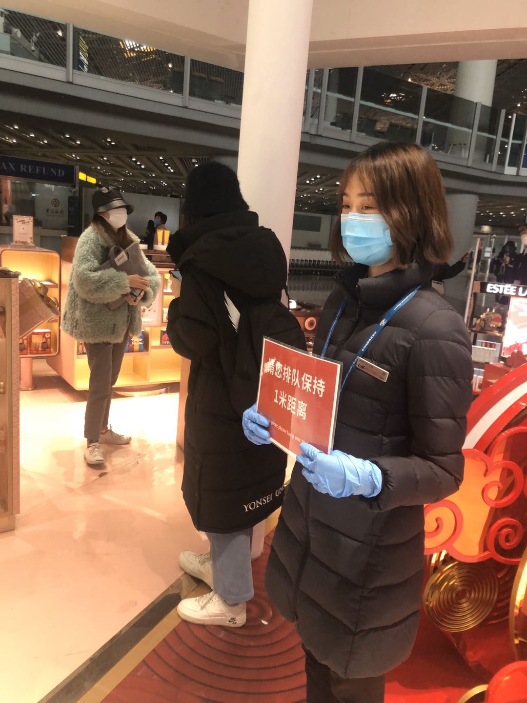 【中國(guó)免稅人在行動(dòng)·一線直擊篇】之十五： 不畏艱險(xiǎn)戰(zhàn)疫情，無(wú)私奉獻(xiàn)顯大愛(ài)