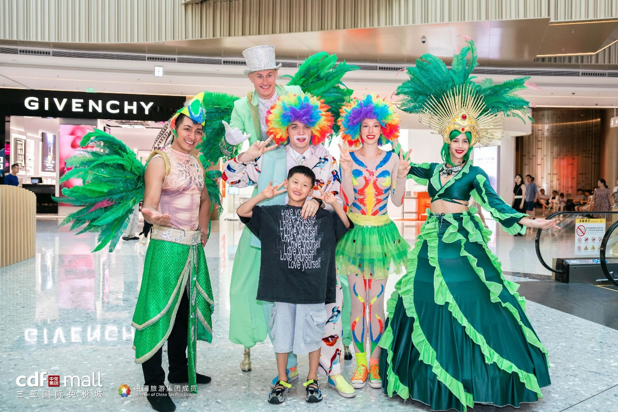 引領(lǐng)風(fēng)潮樹標(biāo)桿，cdf三亞國際免稅城十年免稅購物創(chuàng)新實(shí)踐