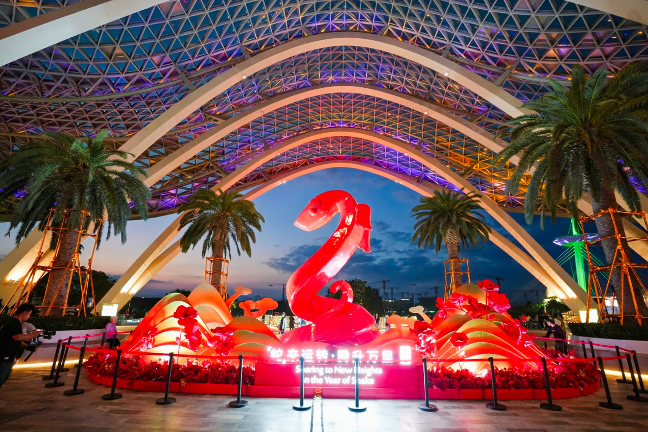 中免集團(tuán)以“免稅+非遺”煥新春節(jié)消費(fèi)體驗(yàn)，助推海南文旅市場(chǎng)熱潮